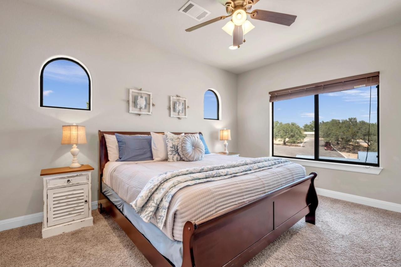 119 Christopher Concierge Services Available Kingsland Exterior photo